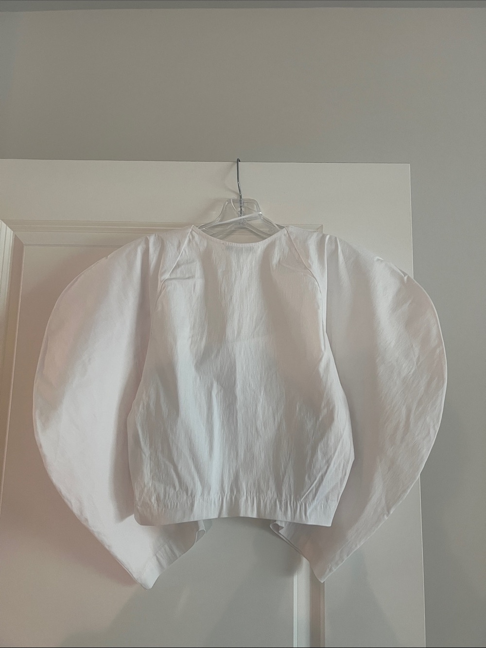 ZARA White Dramatic Cape-Sleeve Crop Top - Picture 4 of 4